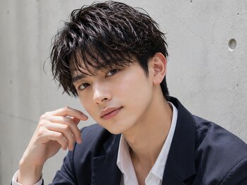 リットバイフィフス 甲南店(Lit. by fifth)の写真/ワンカール×センターパートで、清潔感あるスタイルに*ショートレイヤーのデザインも◎[メンズパーマ/眉毛]