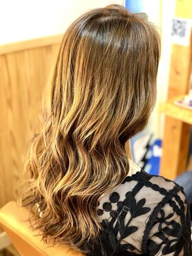 ララテラス(LaLa Terrace) ハイアッシュベージュグラデーション×ヴェールウェーブ