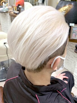 デザイナーズ ファクトリー(Designer's Factory) ホワイトブロンド ツートン ツーブロックカット