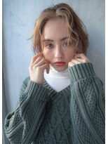 グランブルーヴィータ(GranBlue vita)&nbsp;ヘーゼルベージュの外ハネボブ/センターパート/ニュアンスパーマ