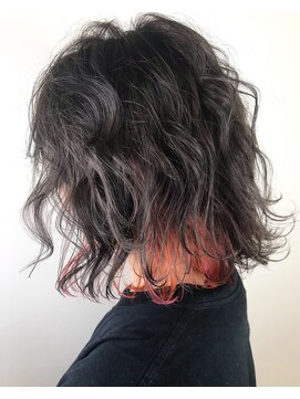 リアン(Lien) ウェーブボブ×インナーカラー/グレージュ×ピンク＋オレンジ