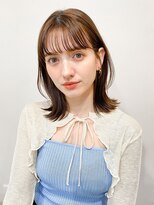 レイヤーカットシースルーバング大人ボブふんわりミディアム