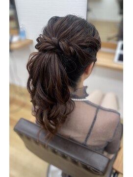 グランルッソ 広島本通(GRAN LUSSO) お呼ばれポニーテール(11/14)