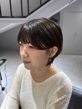 バイエイト(X８) 耳掛けショート／長めのショートスタイル