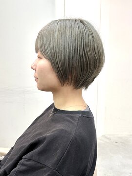 ミィ 浦和(mee) 透明感カラー ボブ 前髪 ショート カラー ブリーチ&ダブルカラー