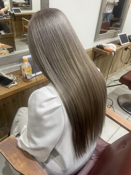 ノーム 横浜(NORM) ケアブリーチトリプルカラー