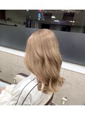 ミルクティーベージュ