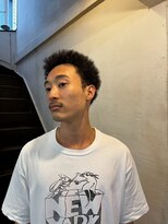 ビーバイエイトジェンツ(Bee by EIGHT GENTS)&nbsp;リバースセンターパート/ニュアンスパーマ/ダウンバング/心斎橋