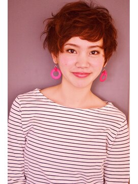クレーン ヘアー デザイン(CRANE Hair Design) やわらかショート。