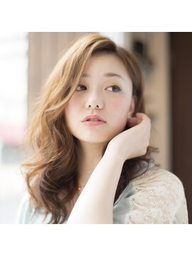 ヘアーアンドメイク シーク 八王子(HAIR&MAKE SeeK) かきあげバング×外国人風ベージュカラー