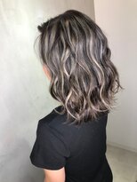 アンダーバーホワイトモデ 河内長野(_WHITE mode)&nbsp;20代30代ハイライトグレージュ小顔ミディ立体感