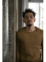 チルチェア 渋谷店(CHILL CHAIR)&nbsp;ローフェード×ツイストパーマ  <バーバー><理容室><渋谷>