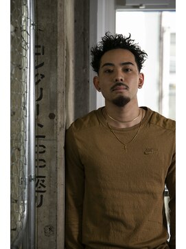 チルチェア 渋谷店(CHILL CHAIR) ローフェード×ツイストパーマ  <バーバー><理容室><渋谷>