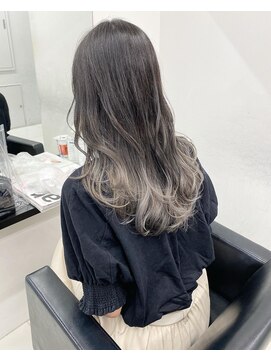 アライブ キチジョウジ(ALIVE Kichijoji) 【ALIVE吉祥寺】グラデーションカラーグレージュ