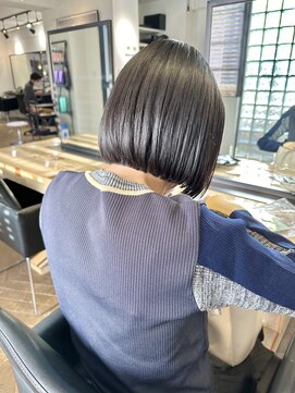 ファイブシーン アオヤマ(5SCENE AOYAMA) 切りっぱなしボブミニボブパーマくびれボブ外ハネボブブリーチ