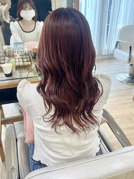 ネオリーブ チロル 横浜西口店(Neolive CiroL.) ピンクブラウン 暖色カラー 艶髪 ロングレイヤー