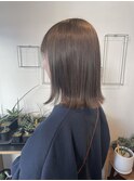 オリーブベージュ