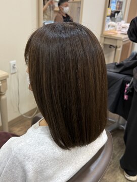 アルターリール(aL ter Rire) イメチェン/ホワイトブロンド/外ハネボブ/ワイドバング/杉田花乃