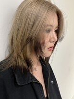 ヴィオラカラー(VIOLLA COLOR)&nbsp;ベージュ×レイヤーカット　小倉