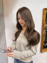 エル バイ ホーム(L by HOME)&nbsp;明るめベージュ　透明感カラー　流れる顔周り　ダブルカラー