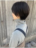 質感重視のショートボブスタイル グレーアッシュ