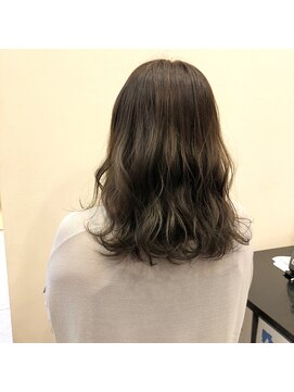 シェルフィ アピタ長久手店 マスカットグレージュ