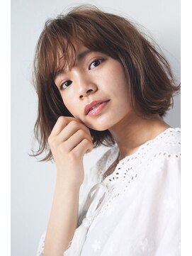 メク(meku) 柔らかな動きのあるナチュラルボブ