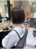 オリーブベージュ×ワンレンボブ