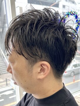 ヘッズ 本八幡店(HEADS) MEN'S HAIR  センターパート　ツイストスパイラル　コンマヘア