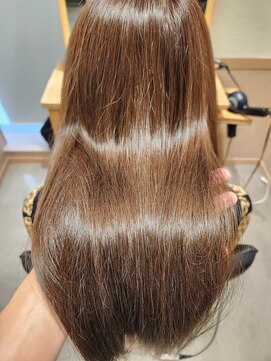 チュエベルパーチ ウルフレイヤー髪質改善インナーグレージュ前髪マチルダボブ