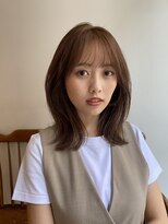 大人かわいいくびれヘア/ミディアムレイヤー/小顔シースルー前髪