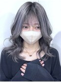 ホワイトシルバー×フルバレイヤージュ×ブリーチ4回