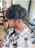 波巻きスパイラル×ハイライトメッシュ　MEN’S HAIR