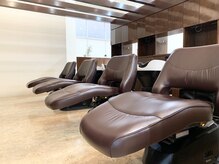 ベニ 仙台鈎取店(BENI)の雰囲気（落ち着いてリラックスできる心地よいシャンプーブース）