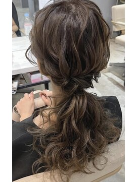 ヘアメイク ギャリス 北新地店(HAIR MAKE SALON Gallis) ローポニー