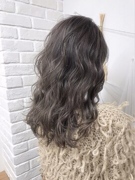 アンベリール(Embellir) ブリーチ 縮毛矯正