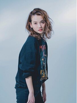 ラッドヘアー(LAD HAIR) 【LADHAIR】外国人風ウェーブミディ