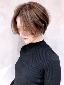 アルバム 渋谷パルコ(ALBUM) ハイライトくびれショート_耳かけウェーブパーマ_ba287502