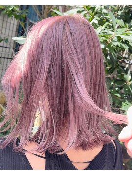 イリ 心斎橋(ili) ピンクベージュ