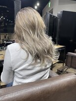 アルカナ 明治神宮前原宿(ARCANA)&nbsp;ホワイティーアッシュ　ハイトーンカラー　デザインカラー