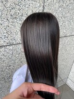 イオエ(ioe)&nbsp;イメチェン/外ハネボブ/ワイドバング/ブルーブラック/美髪