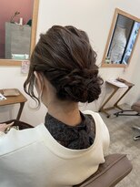 メール(mer)&nbsp;王道シニヨンスタイル