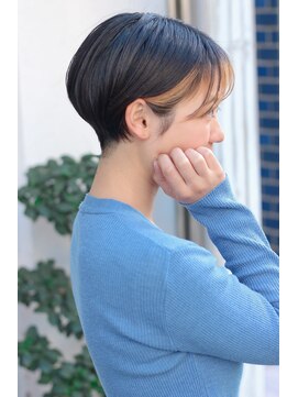 マイロ(MYRO) 【MYRO】刈り上げベリーショート×インナーフレーミングカラー