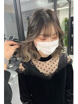 リア 大阪梅田(Ria) ~インナーカラー ホワイトミルクティー~【Ria 大阪 梅田】