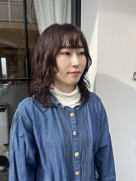 クロレ(CLORE) ウルフヘア パーマスタイル ブラウンカラー簡単スタイリング