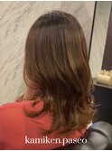 セミロング×艶髪大人女性レイヤーカット【カミケンパセオ】