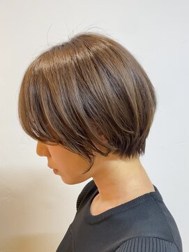 ヘアスペース リズム グリーン(Hair space Rizm green) 似合わせカット20代30代40代くびれショート丸みショートボブ