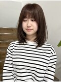 ミディアムレイヤー顔まわりオリーブベージュ