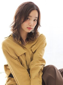 シロフイケブクロ(shirof ikebukuro) 2018冬☆伸ばしかけふわミディ