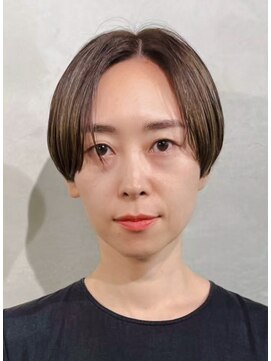 オジョマノ(OjOmano) 大人ショートハイライト髪質改善トリートメント前髪30代40代